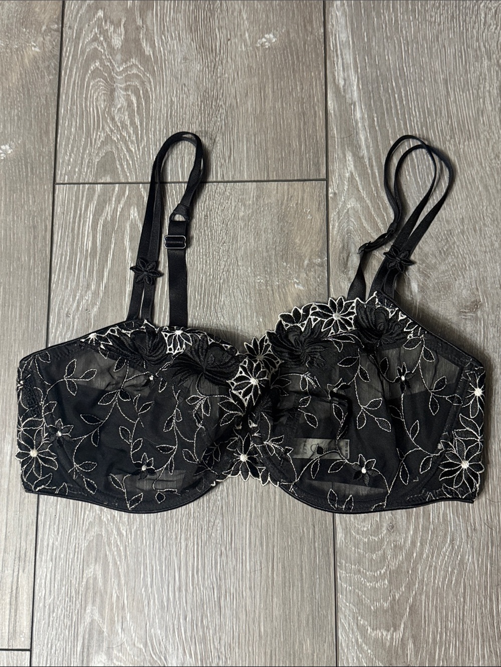 Chantelle Black Sheer Floral Embroidered Underwire Bra